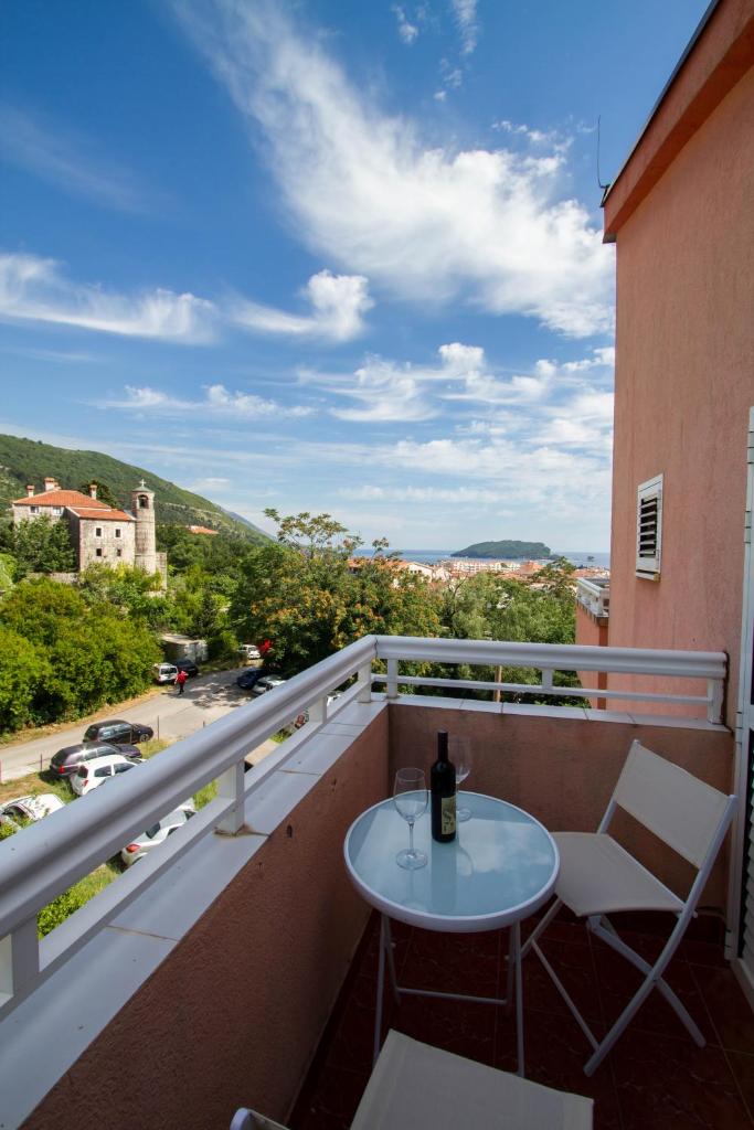 Апартаменты (Апартаменты-студио с видом на море), Dom Apartments