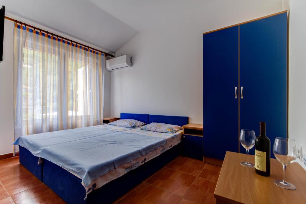 Студио (Стандартный номер-студио), Dom Apartments