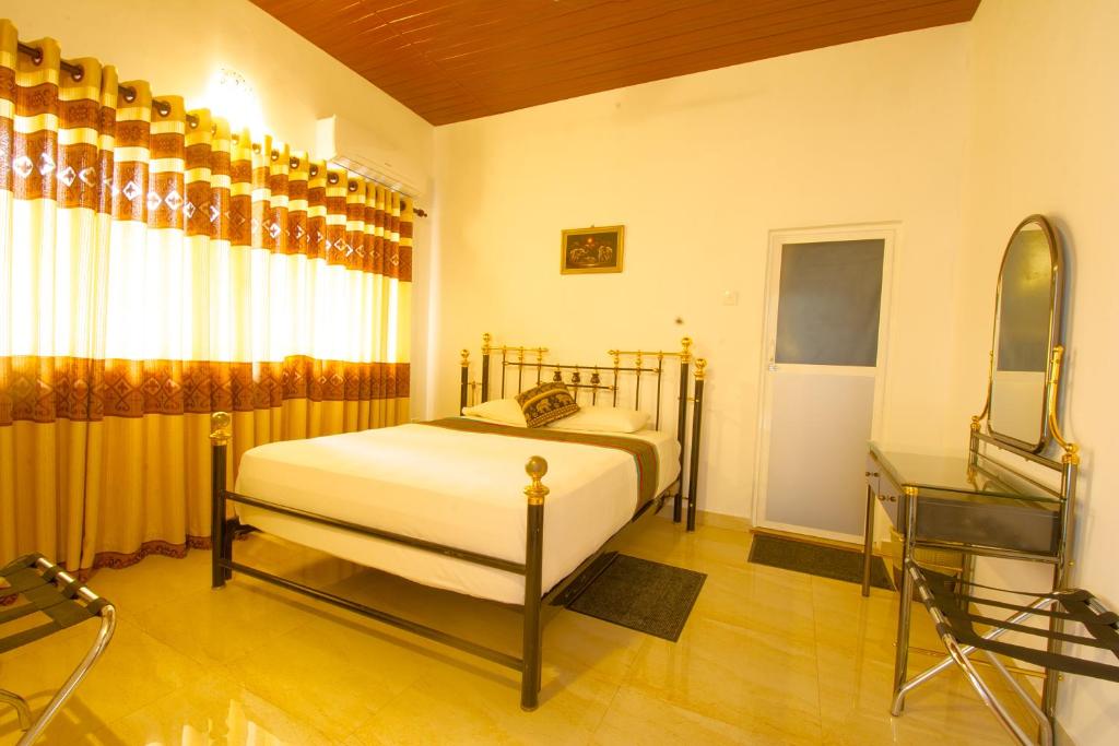 Вилла (Вилла с четырьмя спальнями и видом на реку), Kandy Riverside Villa