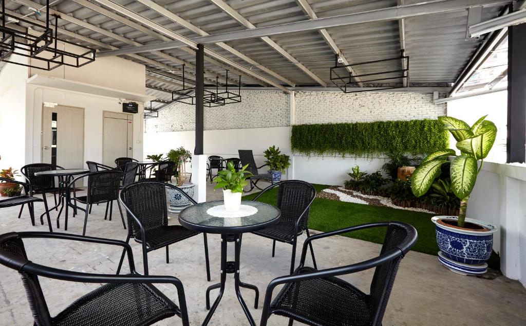 Номер (Кровать в общем 6-местном номере для мужчин и женщин), Le Bonheur Poshtel