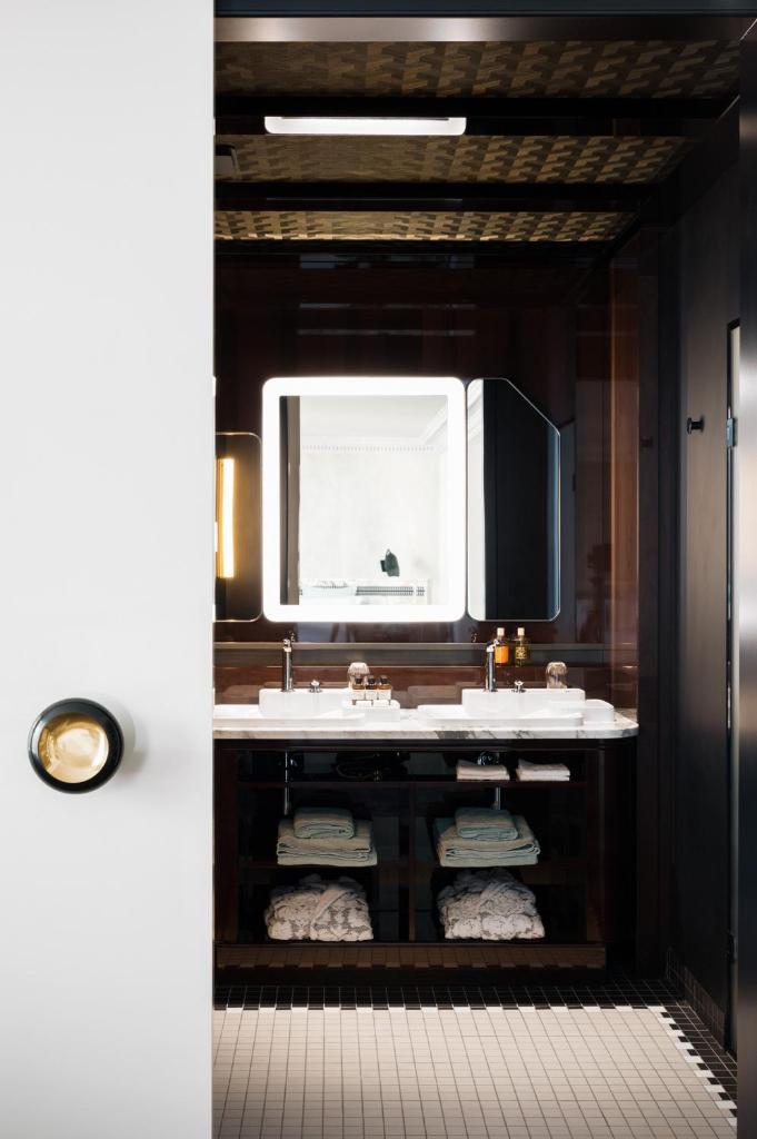 Сьюит (Полулюкс), Hotel Les Bains Paris