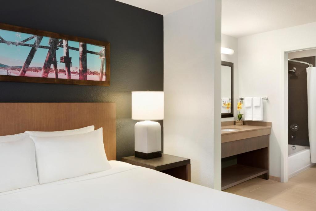 Двухместный (Номер с кроватью размера «queen-size»), Hyatt House Miami Airport