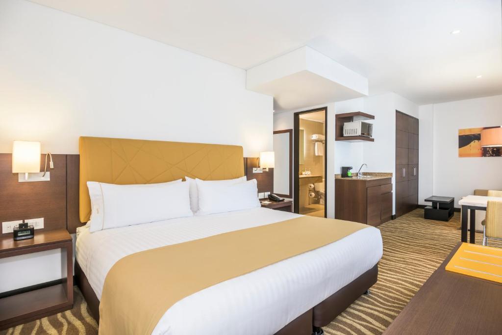 Holiday Inn Express & Suites Bogota Zona Financiera, an IHG Hotel photo 4