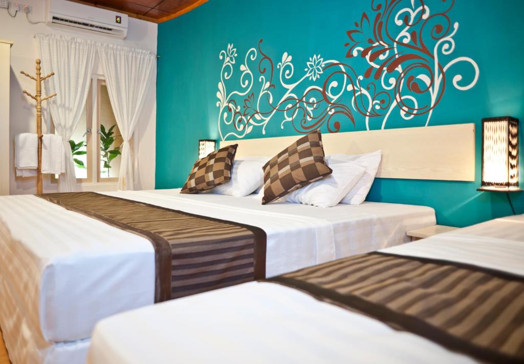 Stingray Beach Inn photo 2