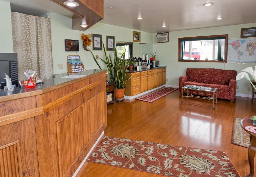 Flagstone Motel photo 4