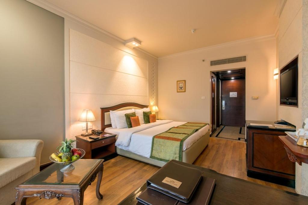 Двухместный (Winter Green Room (Includes complimentary room upgrade, 20% discount on F&B,Spa & laundry, early check in at 9am & late check out at 6pm, subject to availability)), Howard Plaza The Fern, Agra