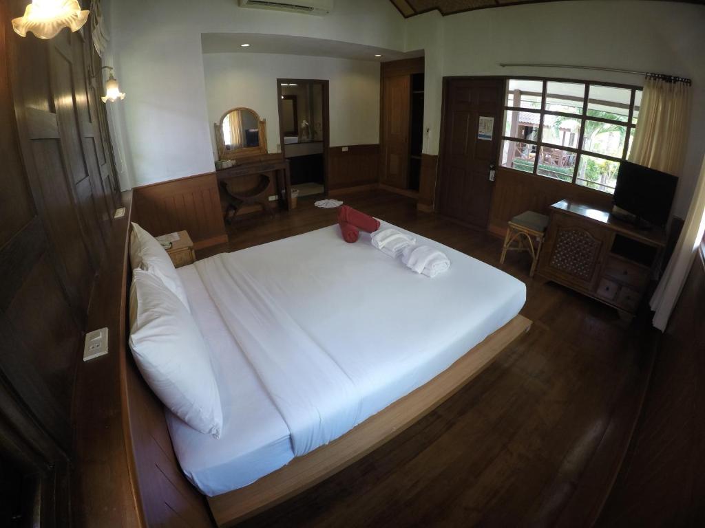 Двухместный (Бунгало Делюкс), Курортный отель Coco Palm Beach Resort