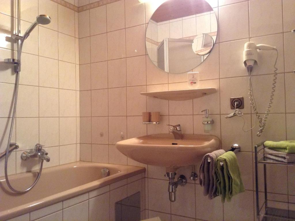 Hotel Garni Almhof photo 4