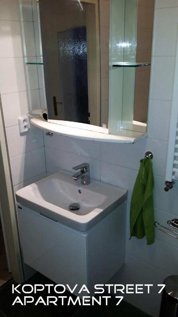 Апартаменты (Улучшенные апартаменты с 2 спальнями), Holiday Apartments