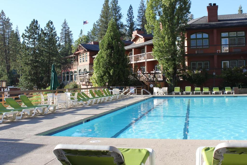 The Pines Resort & Conference Center photo 2