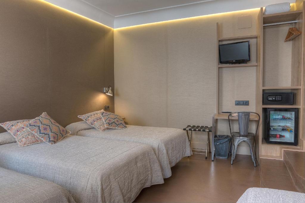 Los Patios Room Type - Quadruple Room