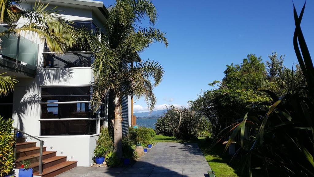 Athenree Waterside Accommodation photo 4