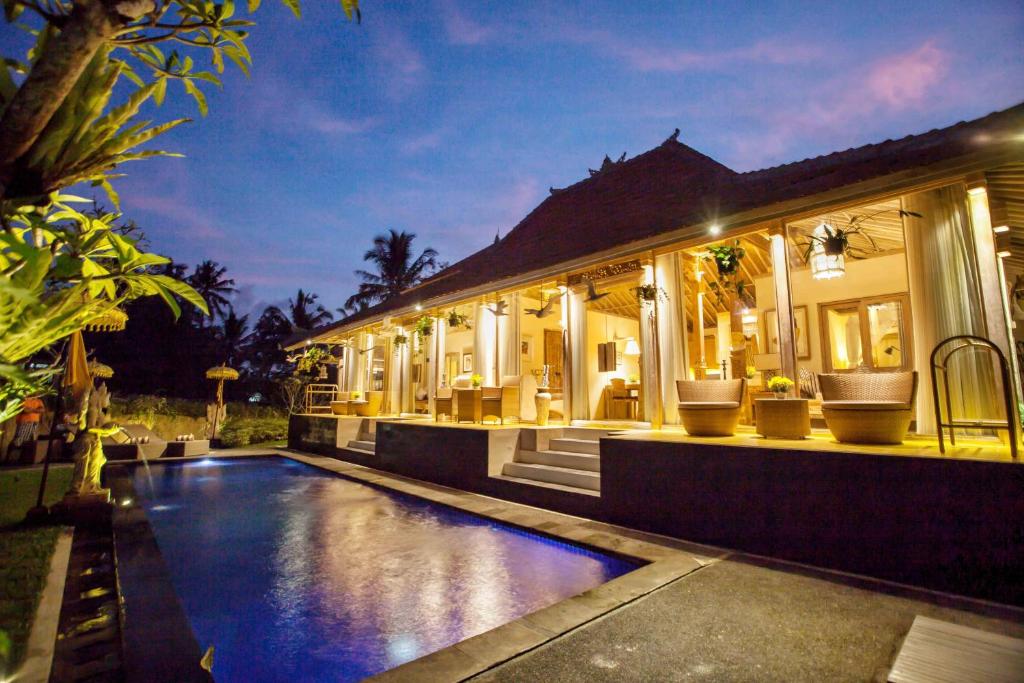 Вилла (Вилла с 3 спальнями), Tri Dewi Private Residence by Prasi