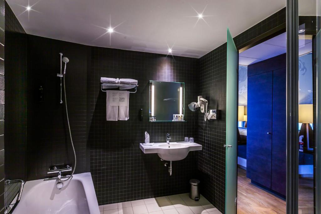 Двухместный (Представительский двухместный номер с 1 кроватью), Dutch Design Hotel Artemis