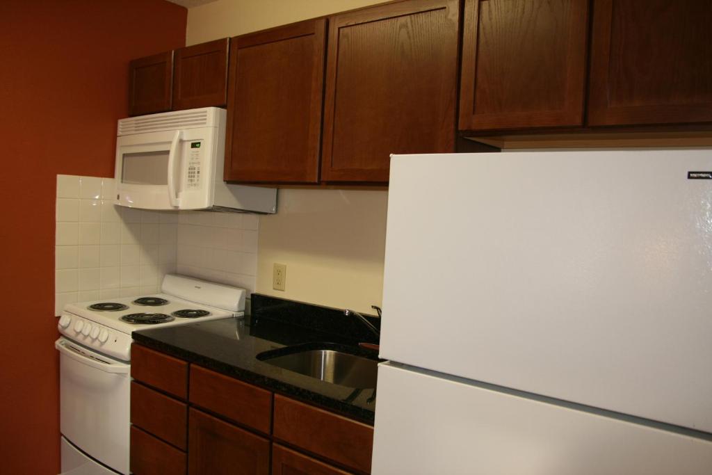 Affordable Suites Sumter photo 3