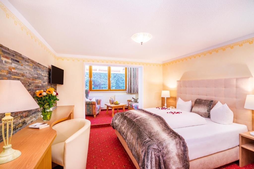 Двухместный (Улучшенный двухместный номер с 1 кроватью), Hotel Alpenkönigin