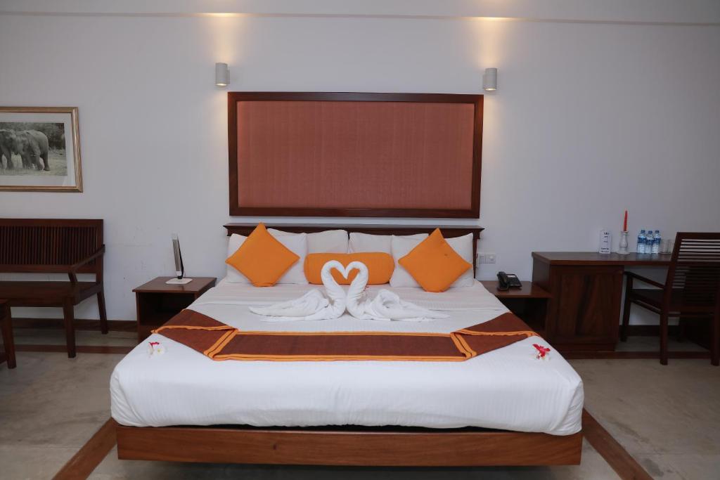 Трехместный (Номер Делюкс), Refresh Hotel Hikkaduwa