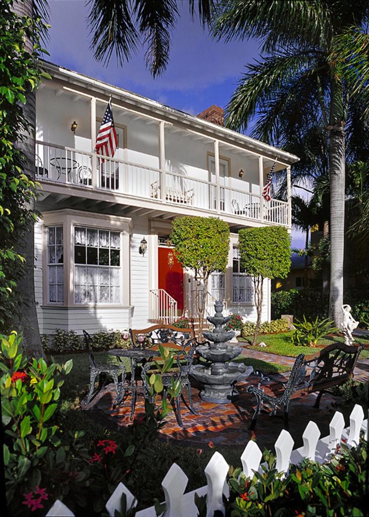 Sabal Palm House Bed & Breakfast image