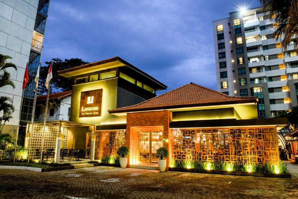 Khách Sạn Somerset Serviced Residences