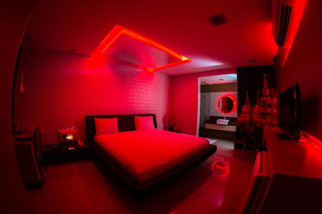 Platinum Motel (Adults Only) photo 4