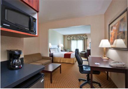 Holiday Inn Express Hotel & Suites Harriman, an IHG Hotel photo 4