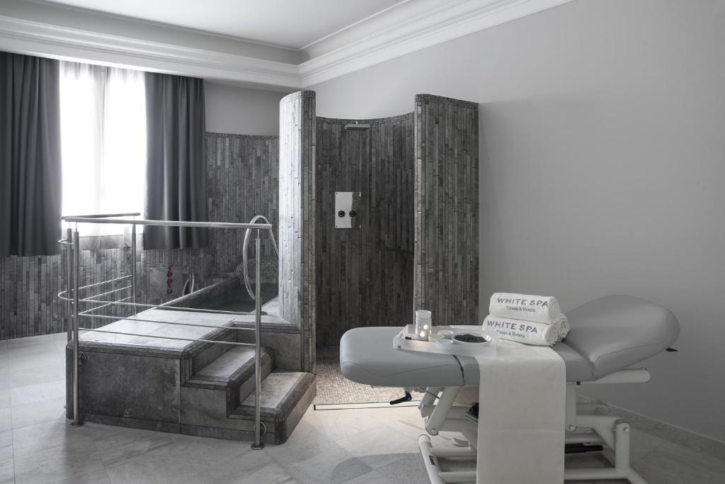 Grand Hotel Trieste & Victoria photo 4