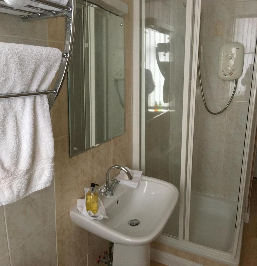 Arkaig Guest House photo 4