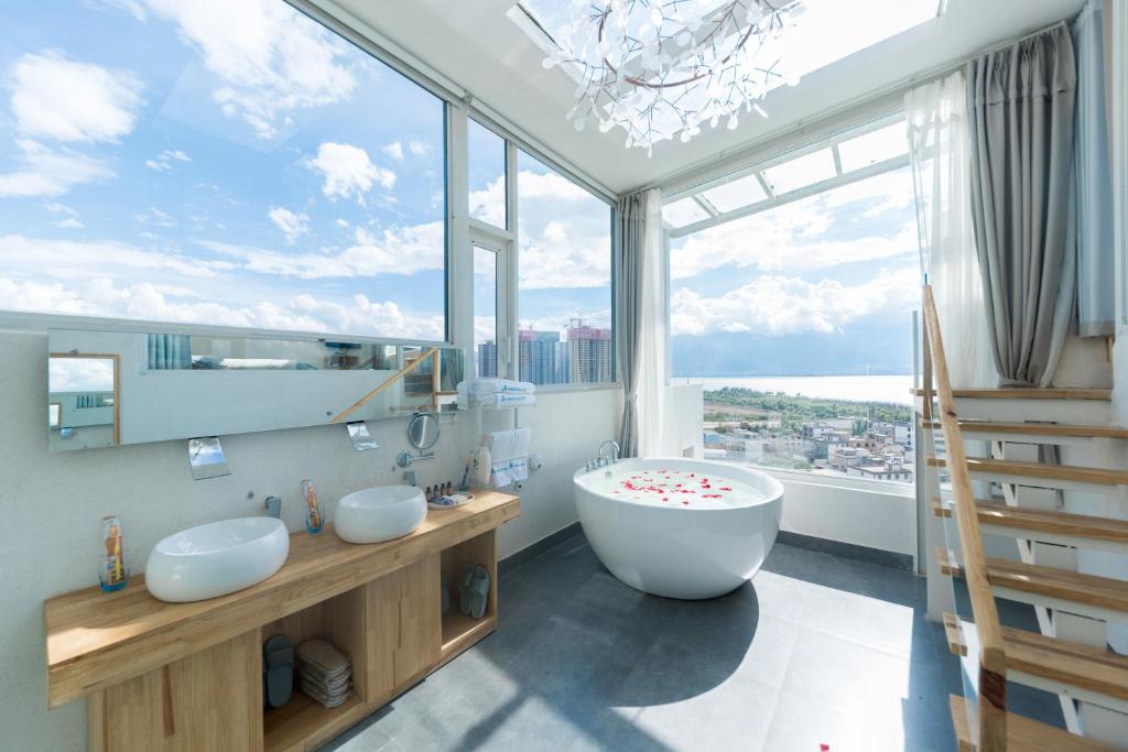 Сьюит (Суперлюкс), Butterfly Resort Villa