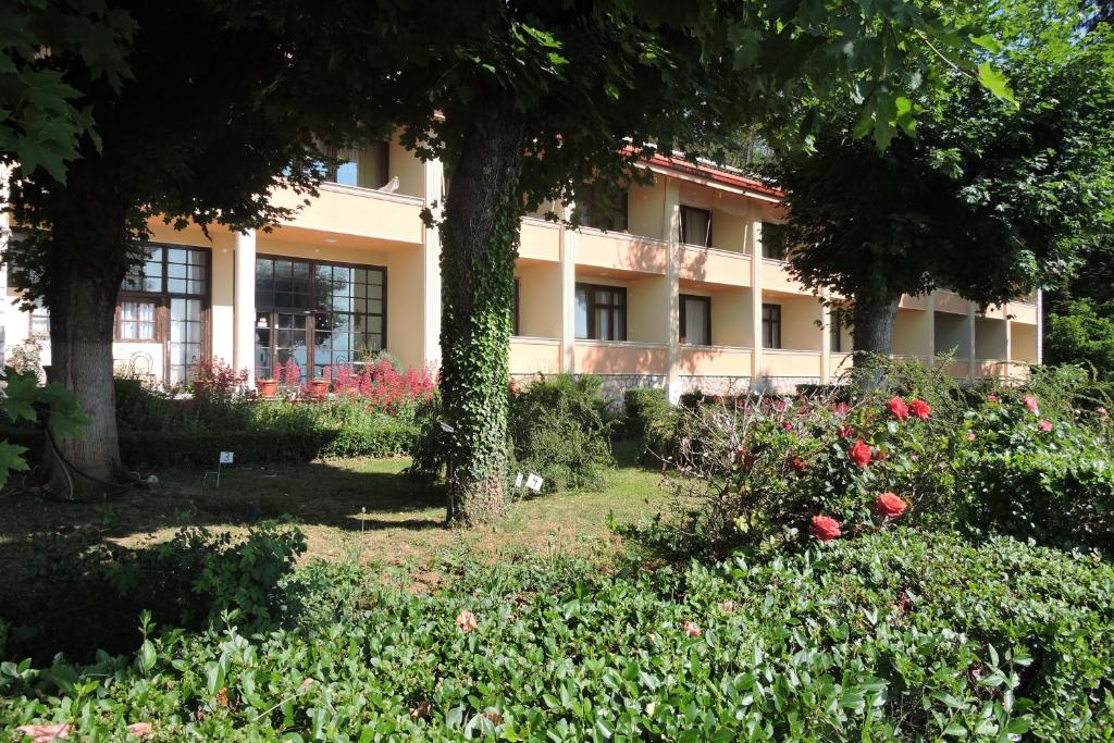Lakeview Hotel and Resort photo 2