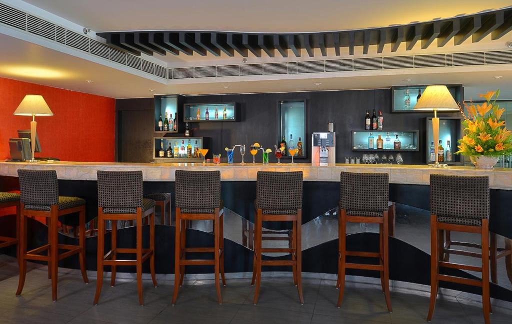 Сьюит (Premier King/Twin Suite), Savoy Suites Manesar