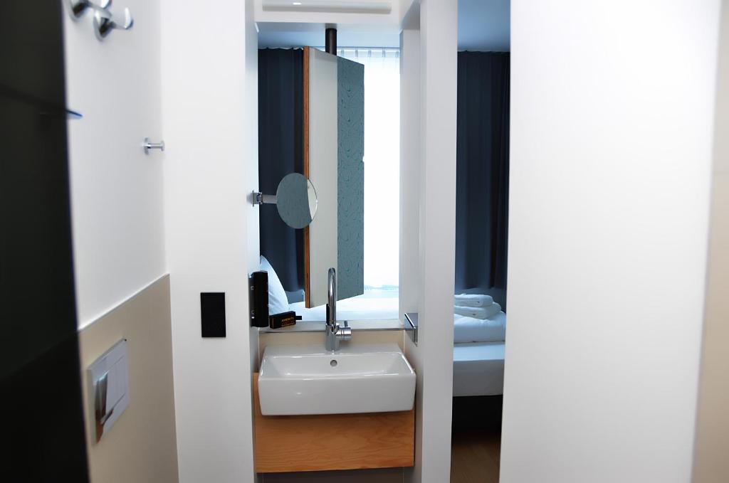 Одноместный (Одноместный номер эконом-класса), mk | hotel münchen city