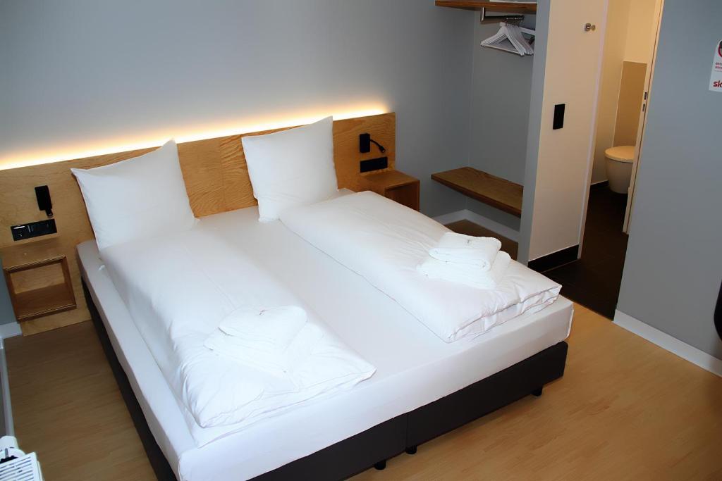 Двухместный (Стандартный номер с кроватью размера «king-size»), mk | hotel münchen city