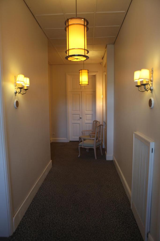Kar's Hotel photo 1
