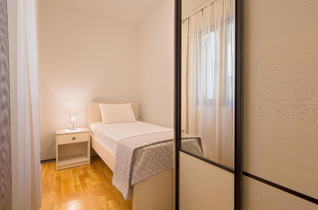 Апартаменты (Апартаменты с 2 спальнями и балконом с видом на горы), Apartments Atrium