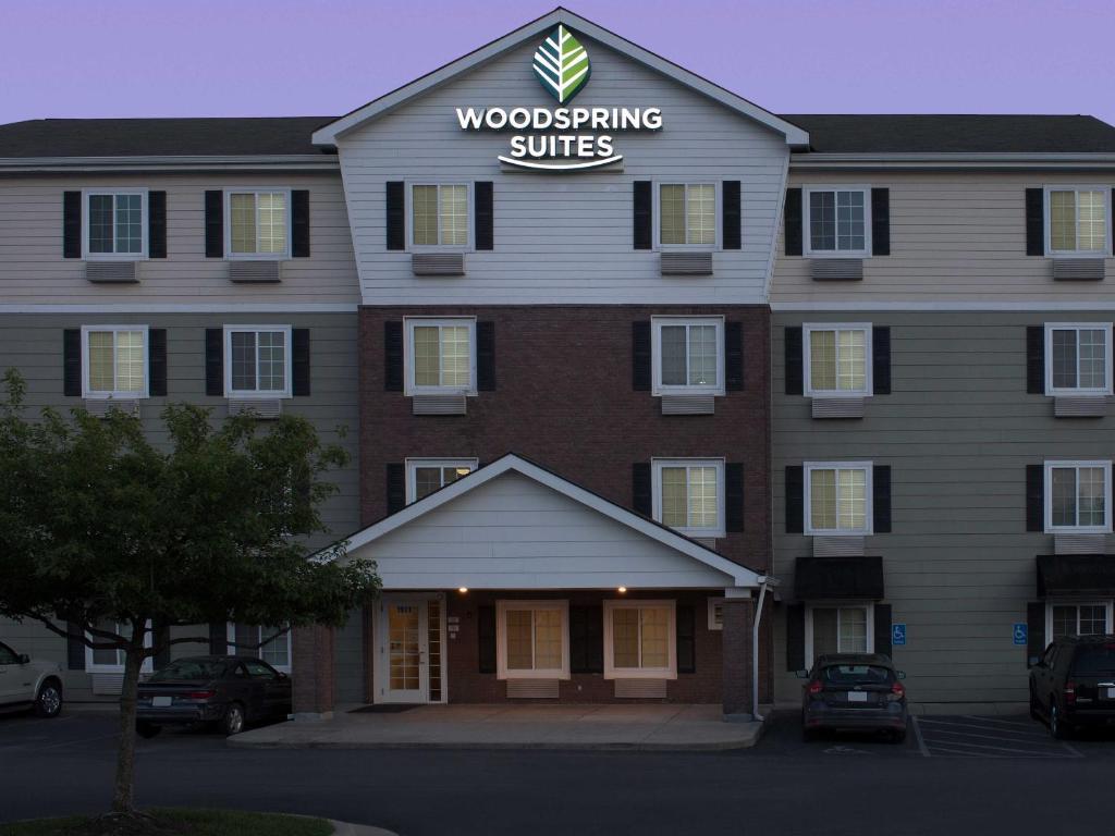 WoodSpring Suites Kansas City Liberty photo 1