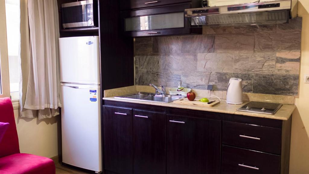 Сьюит (Полулюкс с 1 спальней и мини-кухней), NewCity Aparthotel - Suites & Apartments