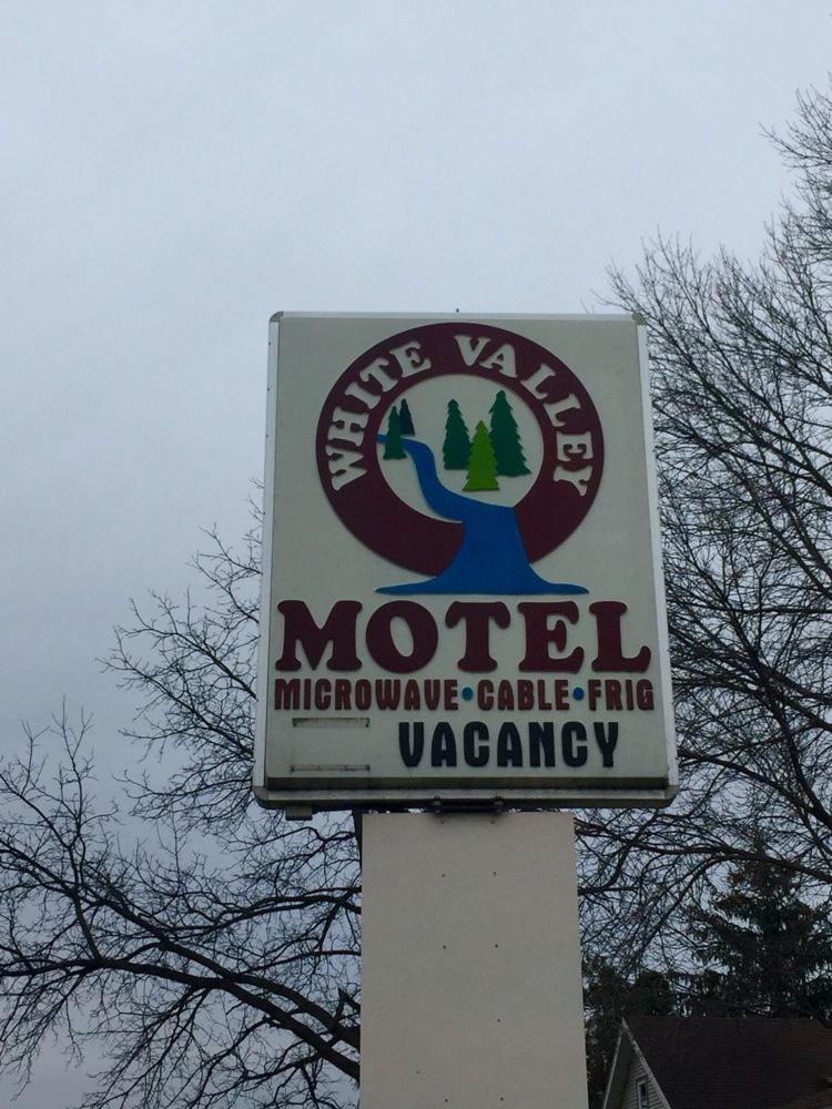 White Valley Motel image