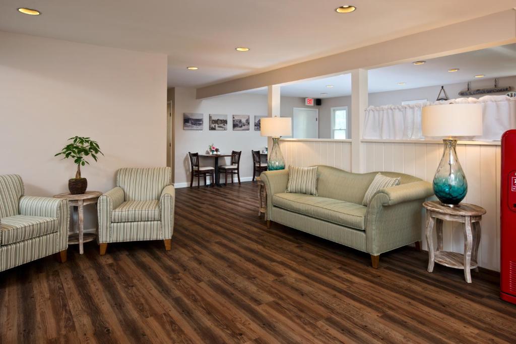 Wellfleet Motel & Lodge photo 3