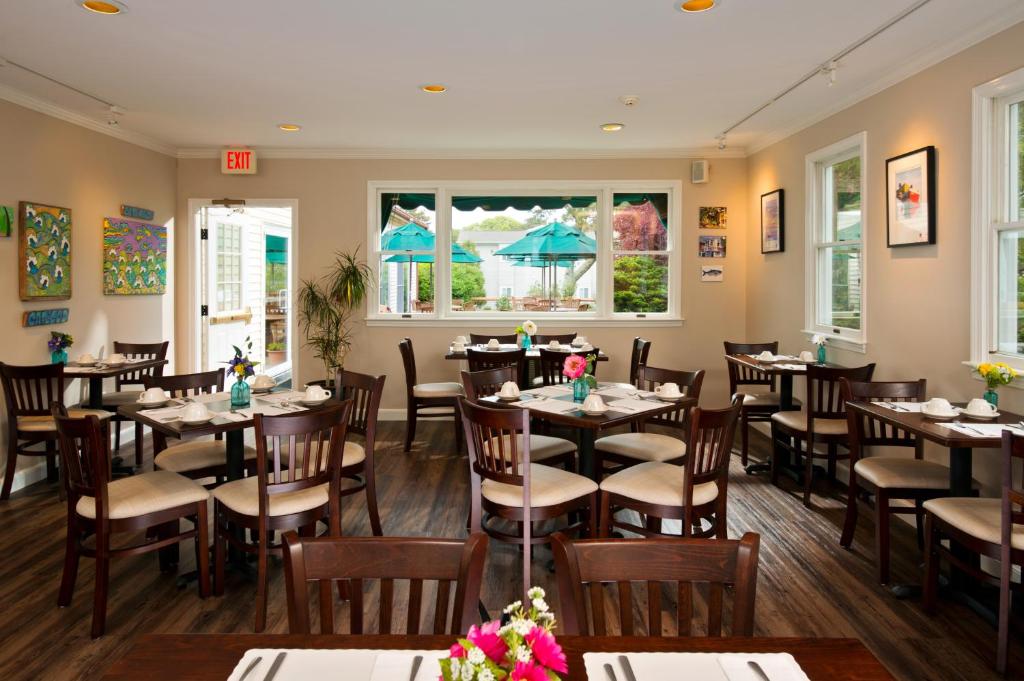 Wellfleet Motel & Lodge photo 1