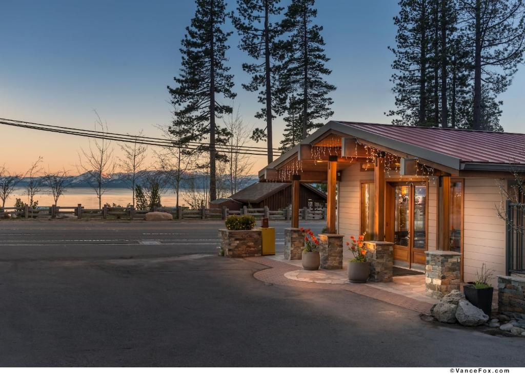 Firelite Lodge photo 1