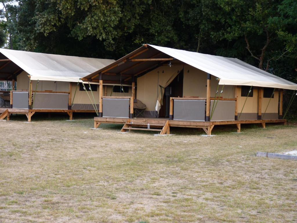 Camping Les Chênes Verts photo 3