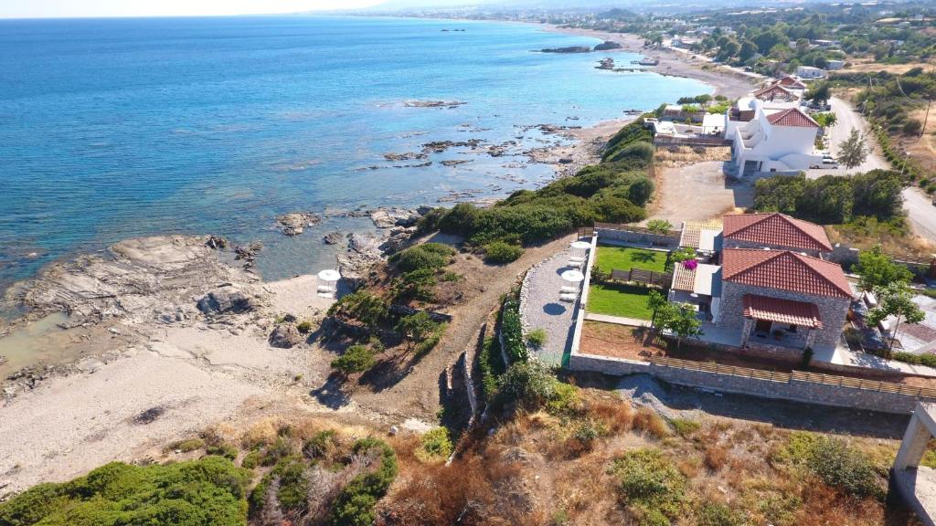 Alisahni Beachfront Villas photo 1