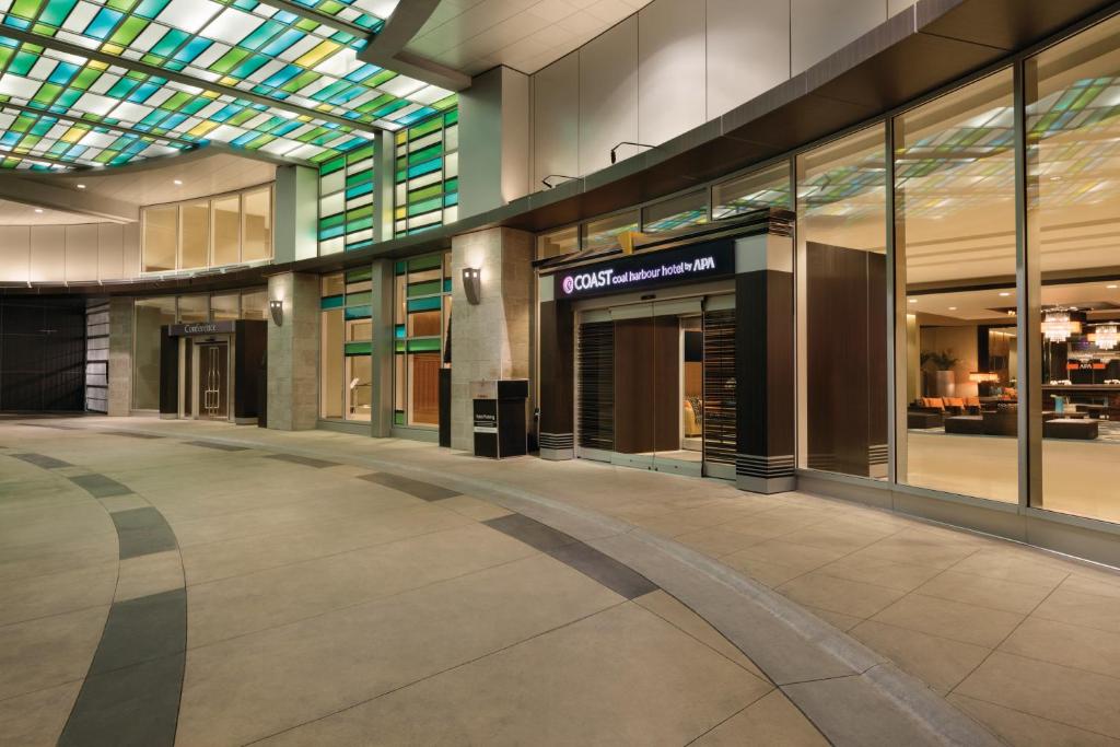 Coast Coal Harbour Vancouver Hotel by APA photo 4