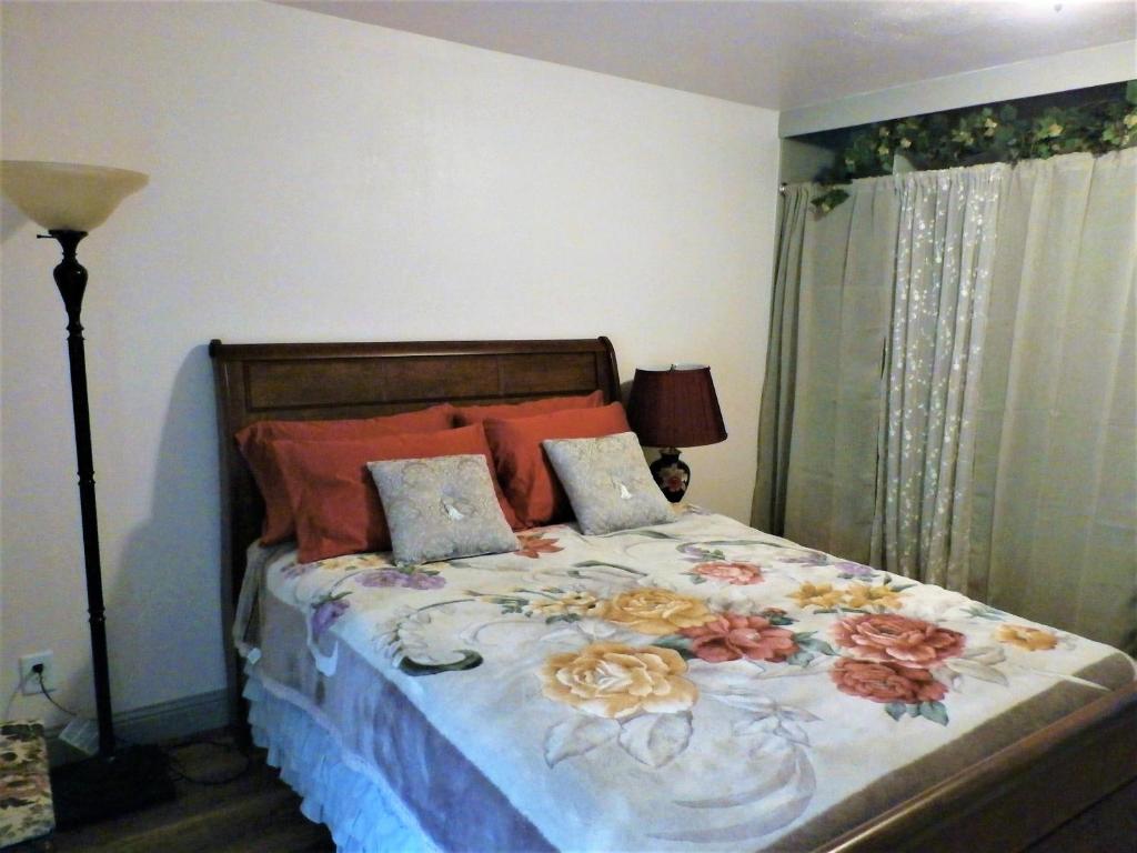 NEW CHARMING 2 BEDROOMS UNIT CLOSE TO EVERYTHING photo 3