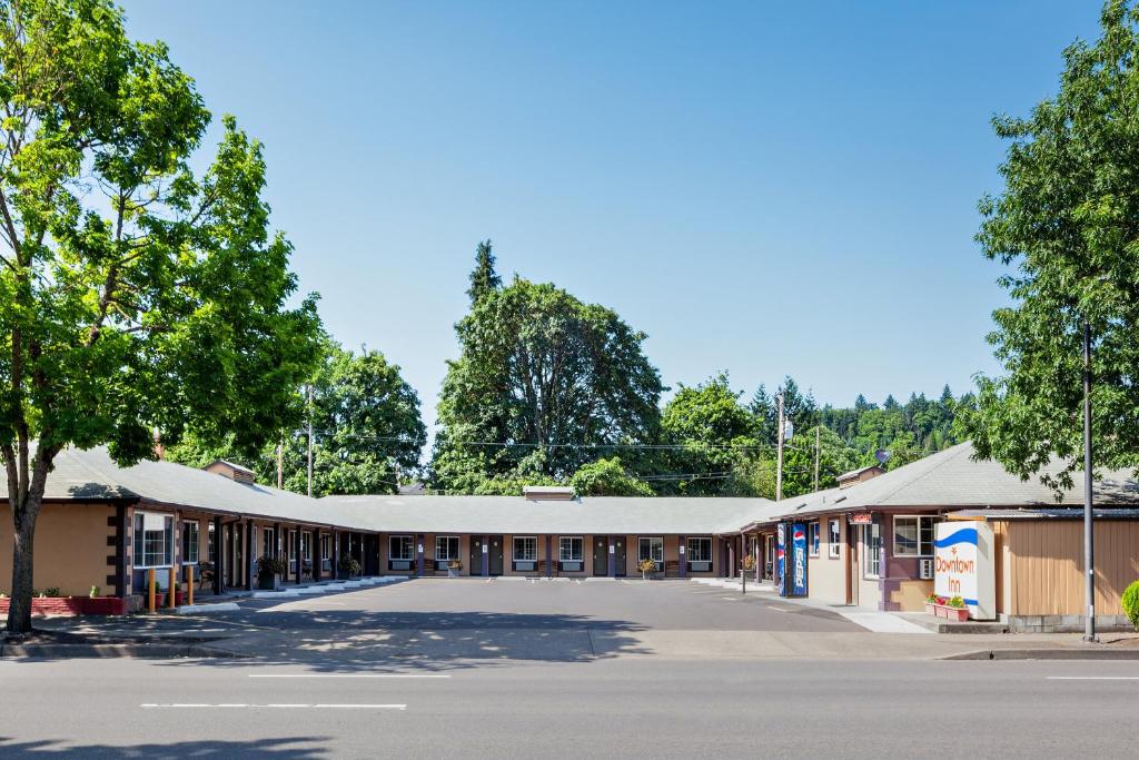 Downtown Inn image