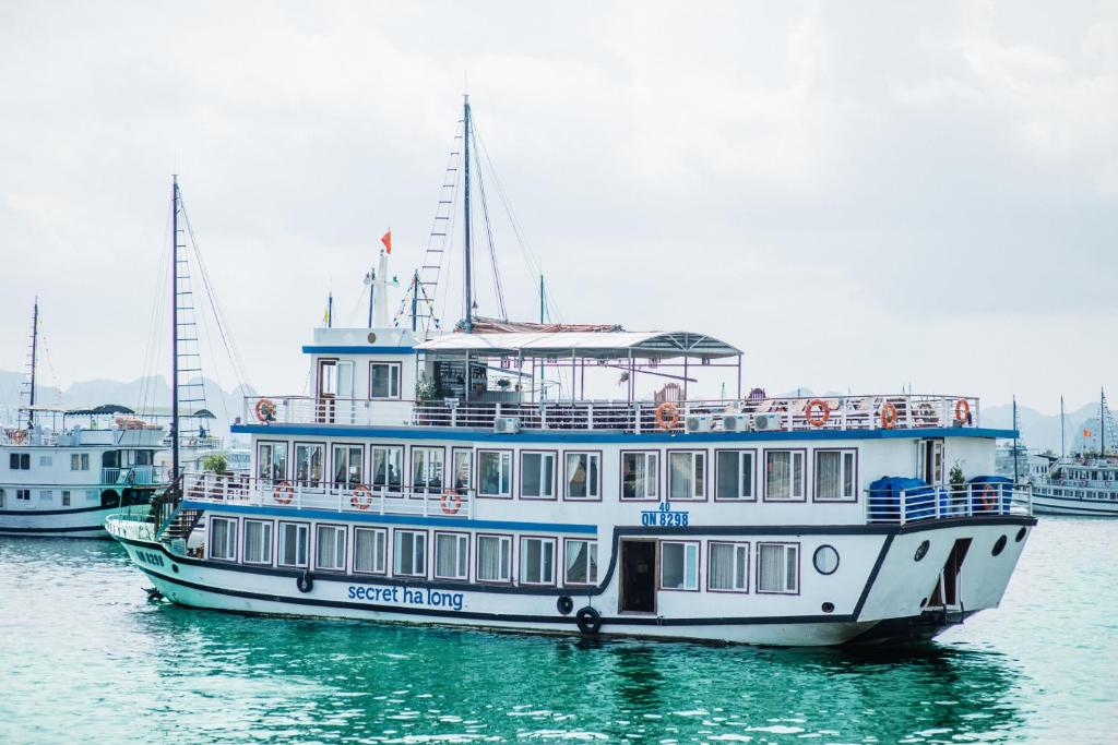 Secret Halong Cruise