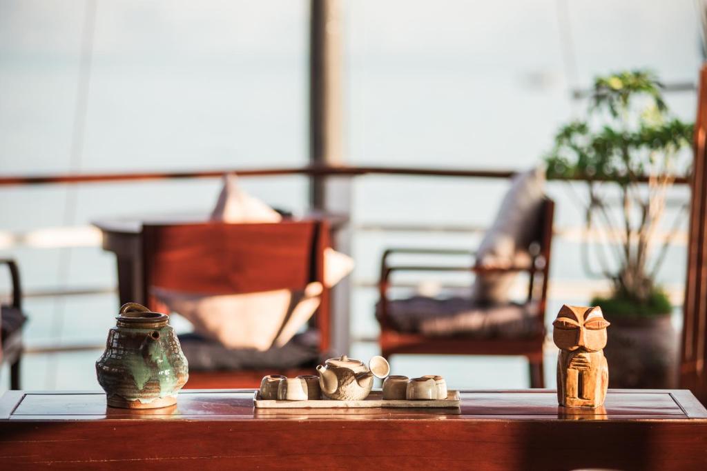 Secret Halong Cruise