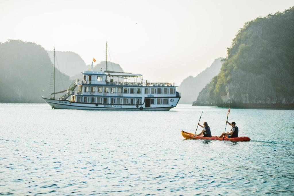 Secret Halong Cruise