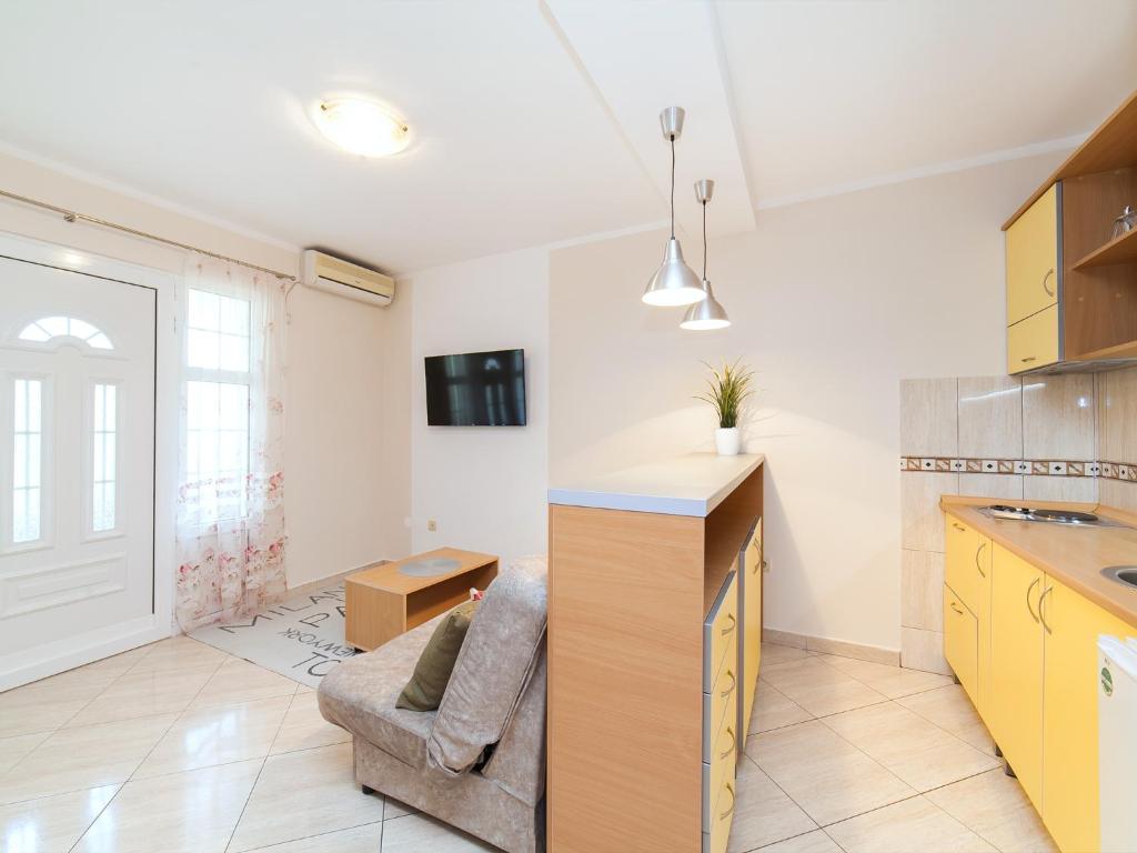 Апартаменты (Апартаменты с 1 спальней и балконом), Apartments Spin