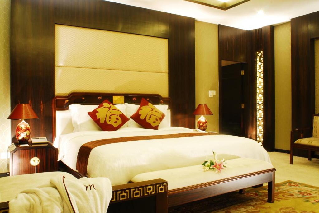Сьюит (Представительский люкс с кроватью размера «king-size»), Grand Mercure Xian On Renmin Square